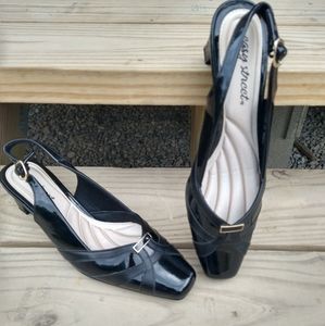 Black slingback pumps sz 7